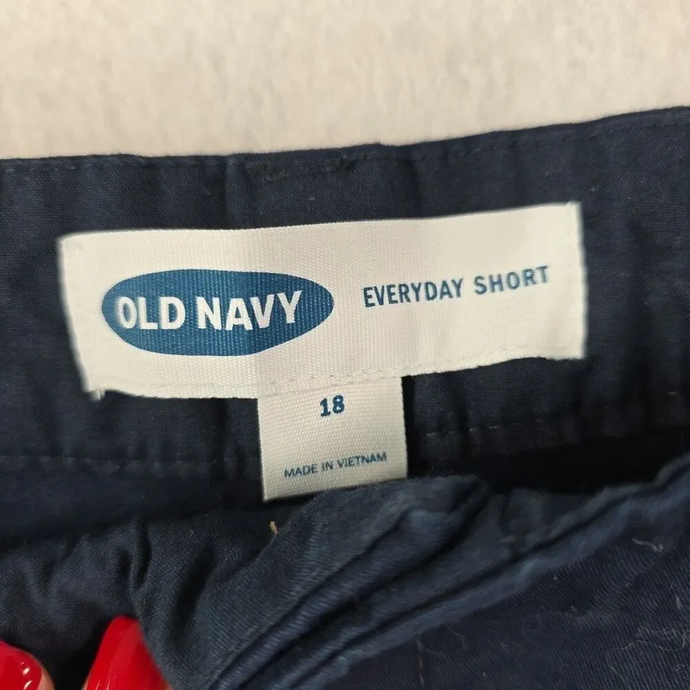 Old Navy Everyday Short Chino Shorts Women's size 18 5.5” Inseam Minimalist Core - Picture 4 of 8